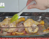 Foto del paso 7 de la receta: Muslos de pollo al limón al horno