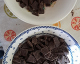 Foto del paso 1 de la receta: Bombones de chocolate rellenos de reducción de ponche