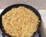 Foto langkah ke 5 dari resep Pizza Mie.