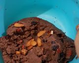 Foto langkah ke 3 dari resep Kukis coklat buah kering.