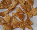 Foto del paso 2 de la receta: Sopa Azteca o sopa de tortilla mexicana -con totopos-