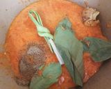 Foto langkah ke 4 dari resep Gulai daun singkong.