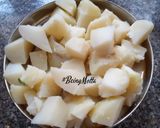 A picture of step 1 of Mandvi Batata Khichdi (Peanuts Aloo Khichdi).