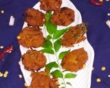 A picture of step 2 of ChanadalPyajKiPokoda.