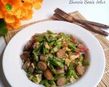 Foto langkah ke 4 dari resep Tumis Buncis Sosis Telur.