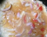 A picture of step 2 of Egg omelette with lemongrass tea.