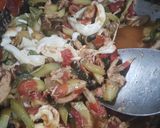 A picture of step 6 of Chicken and Poblano Peppers with Zucchini (My Style 'Alambre').