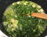 Foto del paso 4 de la receta: Sopa de cebollines