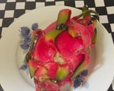 Foto del paso 1 de la receta: Ensalada Tropical de Pitahaya con Yogur y Castaña de Cajú!