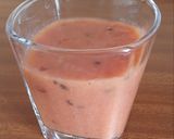 A picture of step 3 of Fruit and milk smoothie.