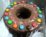 Foto langkah ke 5 dari resep Kue ulang tahun brownies kukus lapis coklat leleh irit bahan.