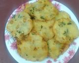 A picture of step 3 of Maddur Vada.