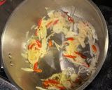 A picture of step 2 of Sweet & Spicy Sauté Mussels.