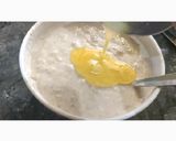 A picture of step 2 of Banana pancakes.