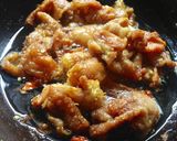 Foto langkah ke 6 dari resep Kulit Ayam Crispy With Egg and Cheese.
