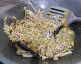 Foto langkah ke 3 dari resep Usus Ayam Masak Kecap Pedas.