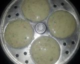 A picture of step 3 of Carrot Peas Idli with Chutney.
