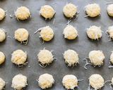 Pillekönnyű sajtos pogácsa recept fázis 7 fotója