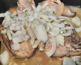 Foto del paso 3 de la receta: Pollo al curry con zapallitos y cebolla