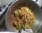 Foto langkah ke 5 dari resep Mie Goreng.