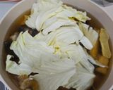 剝皮辣椒高麗菜雞湯的食譜步驟2照片