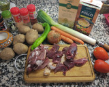 Foto del paso 1 de la receta: Estofado de cerdo y ternera