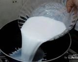 A picture of step 3 of Gajar ka halwa without condensed milk.