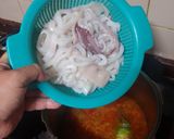 Foto del paso 3 de la receta Calamares en salsa con papas sancochadas
