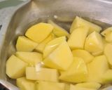 Foto langkah ke 1 dari resep Stik Kentang Keju.