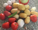 Foto del paso 1 de la receta: Burrito con guisado de papa y huevo