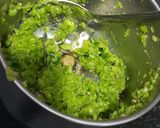 हरे मटर की कचौड़ी (Hare matar ki kachori recipe in Hindi) रेसिपी चरण 2 फोटो
