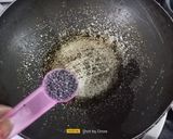 A picture of step 2 of Bread Upma.