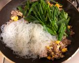 A picture of step 4 of Fried Chinese Starch Noodle.