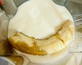 A picture of step 1 of Healthy oat dessert with overripe banana.