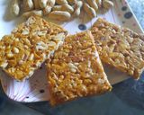 A picture of step 6 of Peanuts chikki.