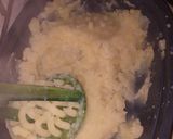 Foto del passaggio 2 della ricetta Gnocchi fatti in casa con pomodoro e mozzarella