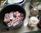 Hình bước làm 2 của món Giò heo hầm củ cải