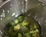 Foto del paso 2 de la receta Crema de brócoli y queso en thermomix
