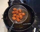क्रिस्पी सूजी पकौड़े (Crispy suji pakode recipe in Hindi) रेसिपी चरण 7 फोटो
