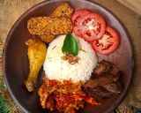 Foto langkah ke 4 dari resep Nasi Uduk Daun Jeruk.