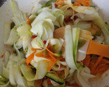 Foto del paso 3 de la receta: Nidos de Tagliatelle con verduras jamón y nata