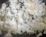 Foto del paso 2 de la receta: Salsa blanca de pollo