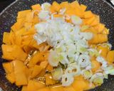 Foto del paso 2 de la receta: Tortilla de Calabaza y Puerro