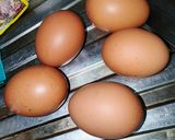 Foto langkah ke 3 dari resep Nasi goreng telor dadar.