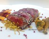Foto del passaggio 7 della ricetta Tataki di fassone con salsa teriyaki e porro fritto
