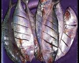 Foto langkah ke 2 dari resep Ikan kembung goreng.