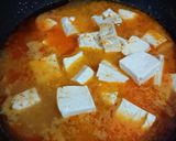 Foto langkah ke 2 dari resep Sundubu Jjigae (Sup Tahu Pedas).