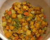 A picture of step 5 of Butternut squash soup (tekvicová polievka).