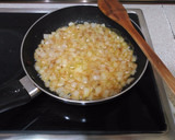 Foto del paso 3 de la receta: Albóndigas de ternera en salsa de vino blanco