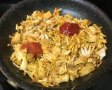 A picture of step 5 of Jackfruit Burgers with Zucchini-Carrot Slaw.